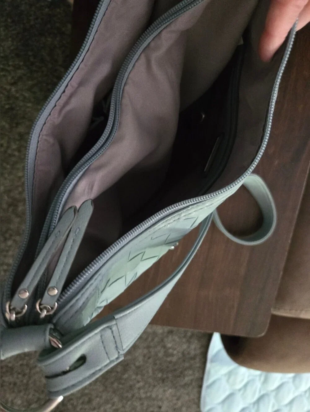 Handbag - Picture 4 of 4
